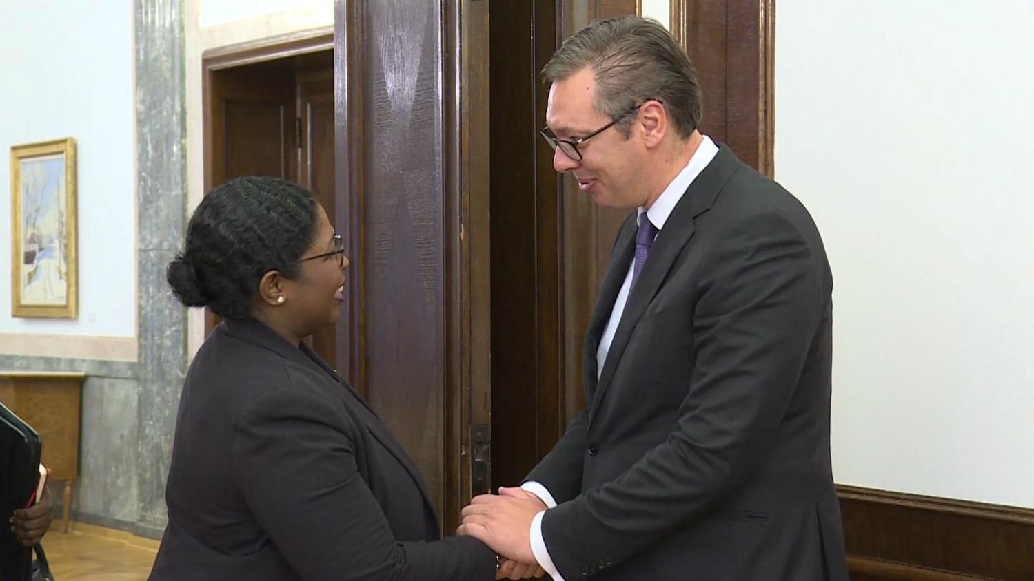 Vučić zahvalan Republici Surinam zbog odluke da povuče priznanje Kosova 1