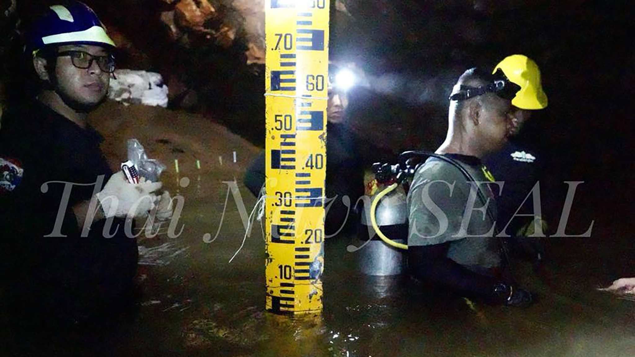 Objavljen video snimak dece i njihovog fudbalskog trenera 1