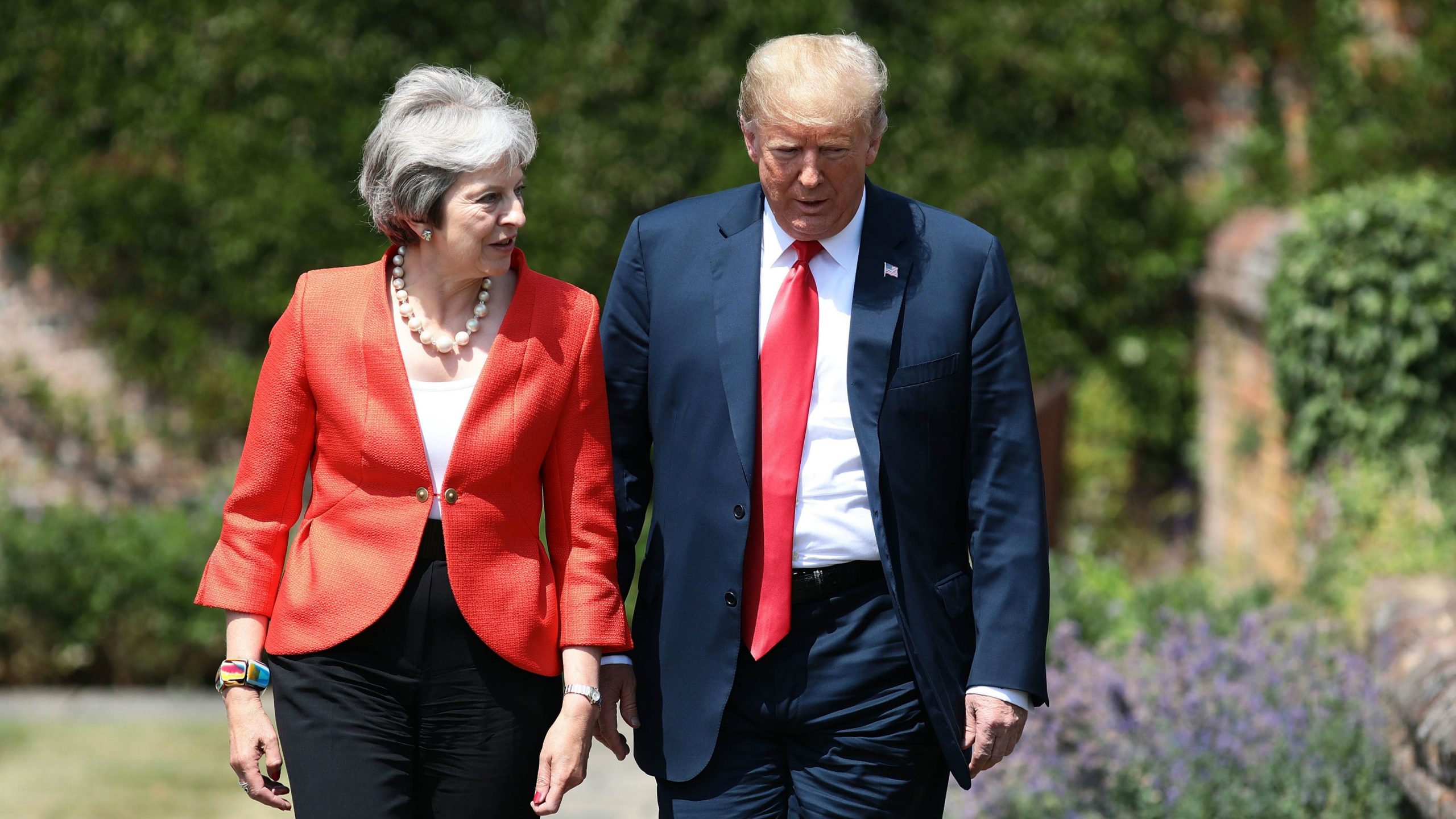 Tramp: Tesna saradnja sa Mej 1