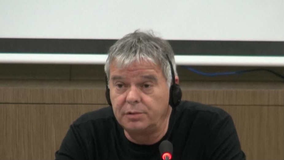 Žan-Žak Burnel: Živeti van vakuuma 1