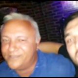 Mlađan Dinkić pevao "Hipnotisana gomila" 8