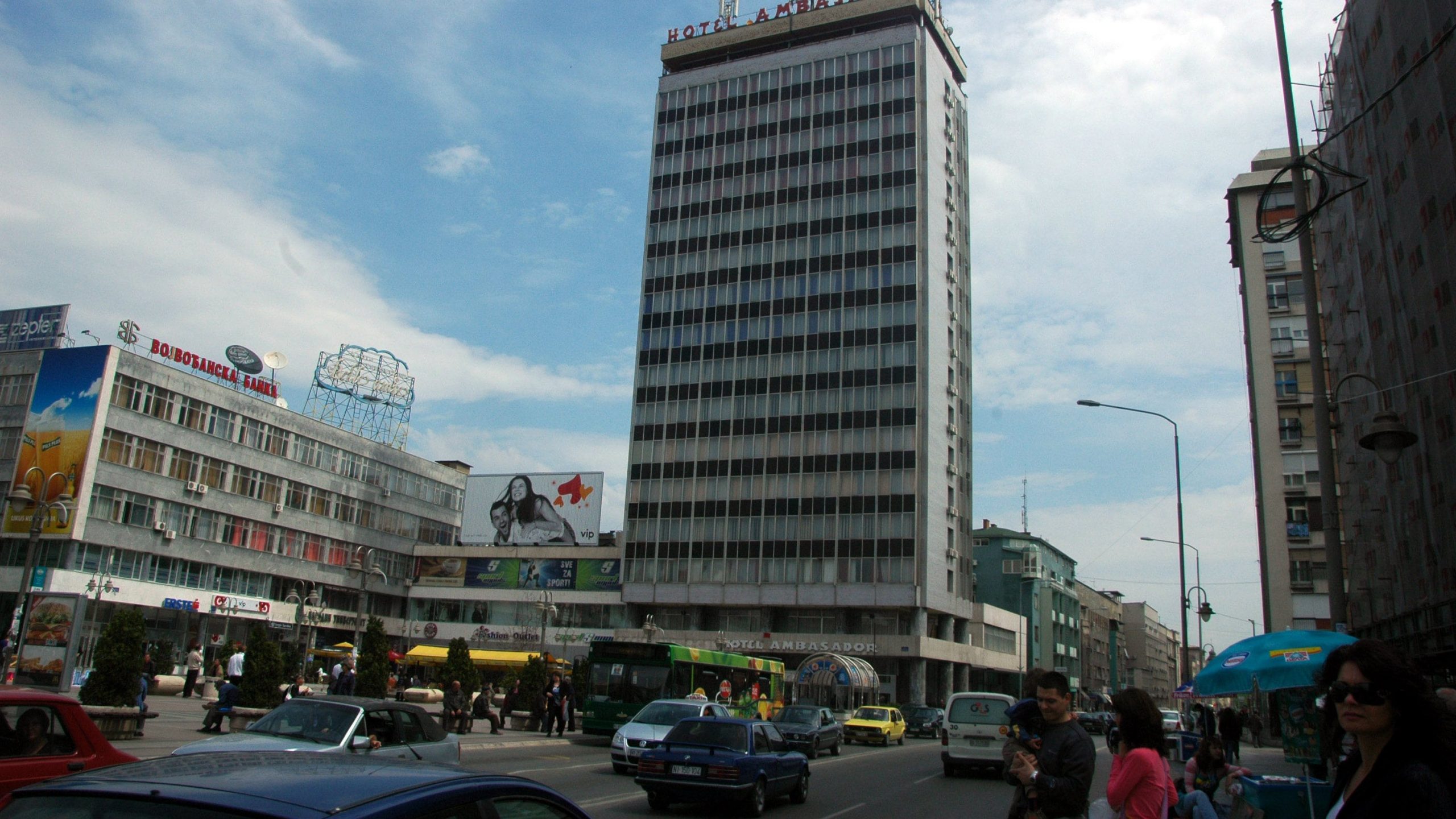 Vučić najavio ekonomski bum, a industrijska proizvodnja u padu 1 Vučić najavio ekonomski bum, a industrijska proizvodnja u padu 1