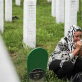 Oči su mu bile napola otvorene, kao da je živ 8