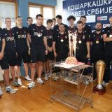 Jaz koji guta generacije 11