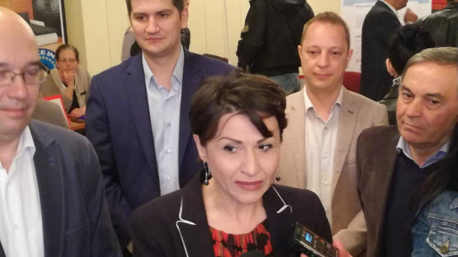 Nezaposlenih manje 10 odsto 1 Nezaposlenih manje 10 odsto 1