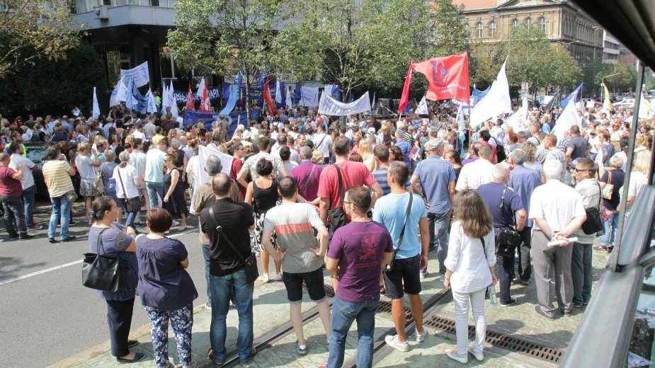 Prosvetari: Zaslužujemo da budemo u devetoj platnoj grupi 1