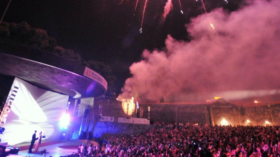 Gluma ne trpi granice 1