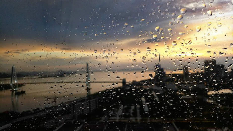 Mirisi mora i kiše 1