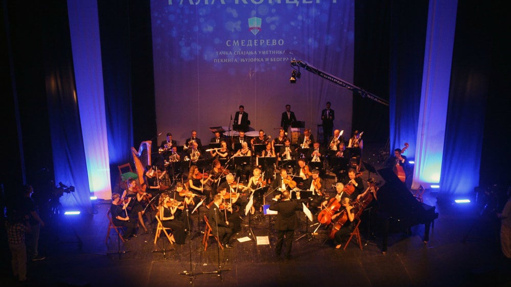 Kad gosti iz Pekinga i Njujorka zapevaju „Tamo daleko“… 1