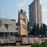 Tito od papira na užičkom trgu 2