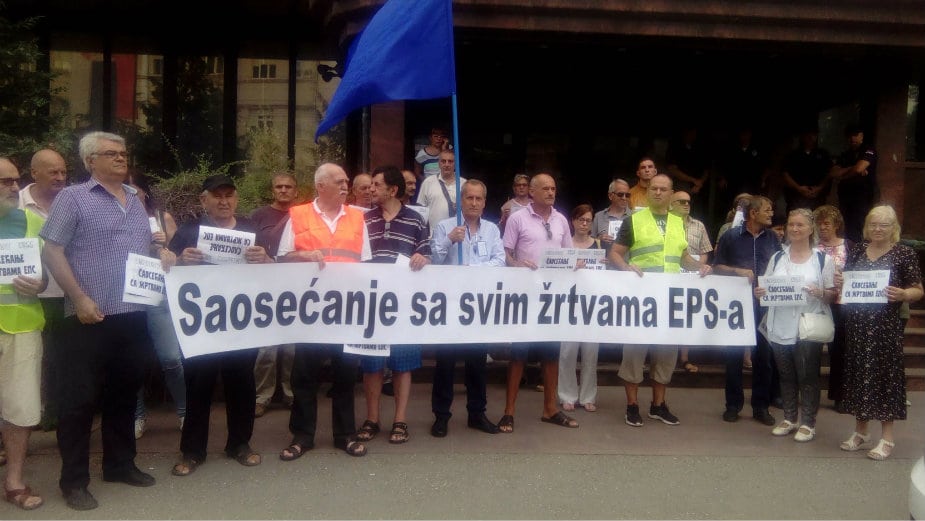 Građani palili sveće za "žrtve EPS-a" 1