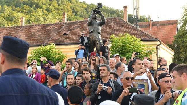 Sabor trubača u Guči zbog poplave ove godine u crkvenoj porti 1