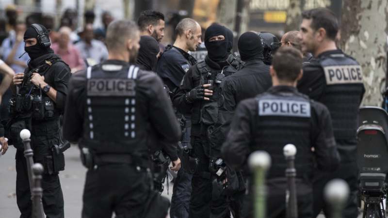 Napad nožem u Parizu, jedna osoba ubijena, ID preuzela odgovornost 1