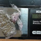 Droga otkrivena na Gradini u spakovanim cipelama, kutiji cigareta i donjem vešu 12