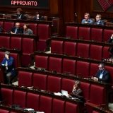 Izveštaj: Parlamenti preplavljeni seksualnim zlostavljanjem 6