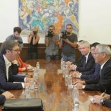 Vučić sa predstavnicima Japan Tobacco grupe o poslovanju u Srbiji 11