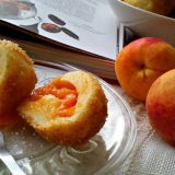 Recept nedelje: Knedle sa kajsijama i žutim sirom 2