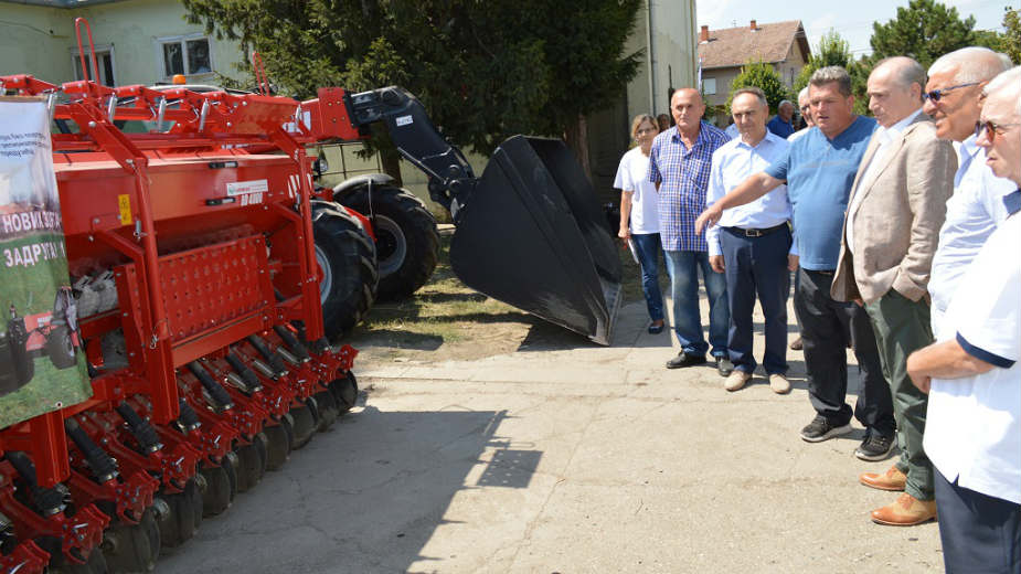 Zadrugama protiv pražnjenja sela 1
