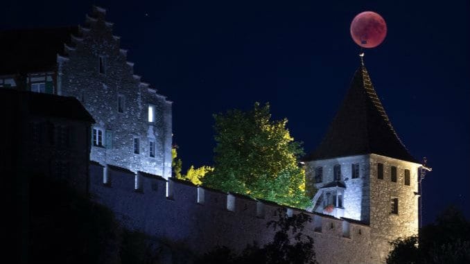 Zašto se javljaju teorije zavera? 1