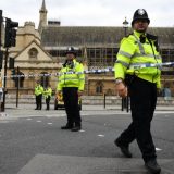 Velika Britanija pojačava bezbednost ispred parlamenta 9