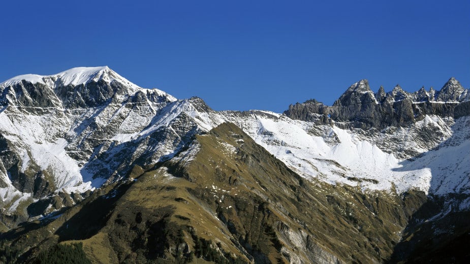 Poginulo šestoro alpinista u švajcarskim Alpima 1