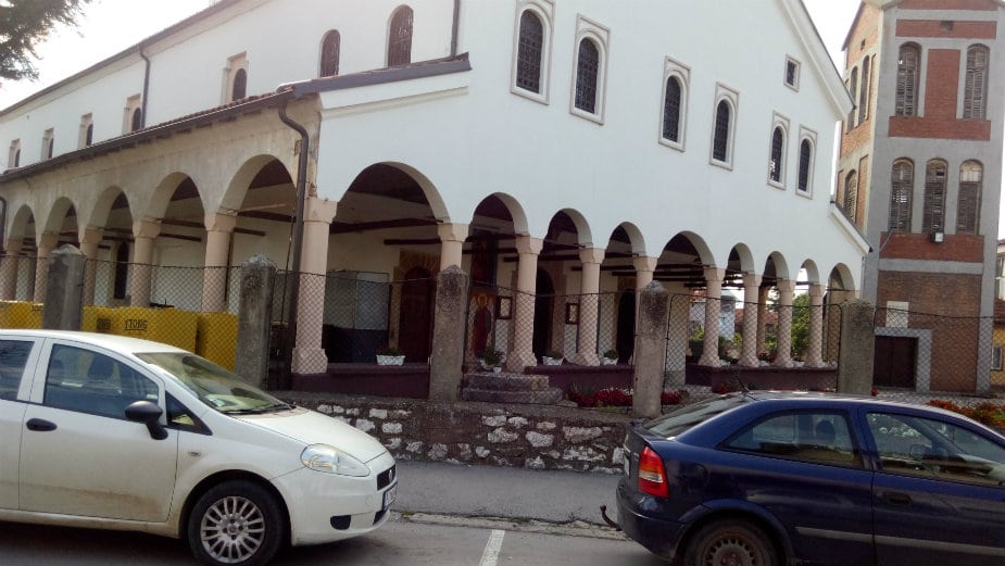 Gradi se Parohijski dom u dvorišu Tijabarske crkve 1