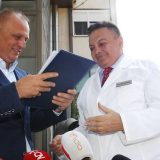 Vesić uručio građevinsku dozvolu za izgradnju "Dedinja 2" 14