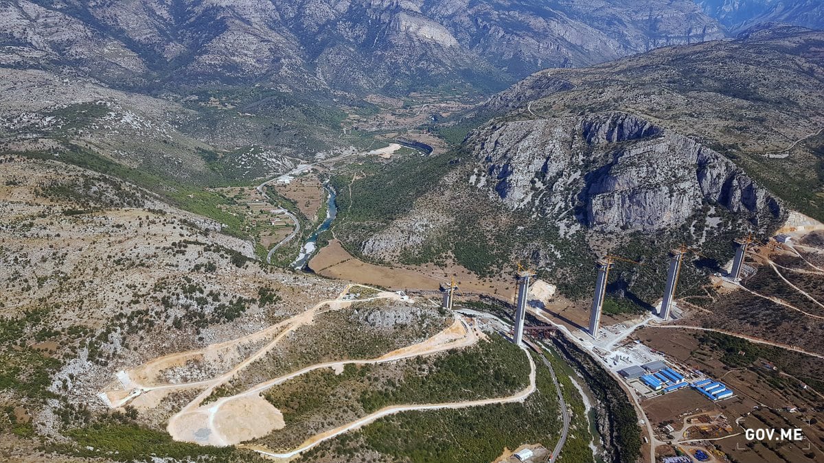 "Preletite" sa Vladom Crne Gore auto put Bar - Boljare (VIDEO) 1