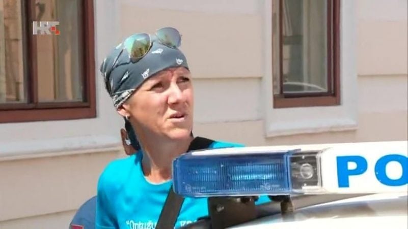 Novinarka bacila kantu izmeta pred Vladu u Zagrebu 1