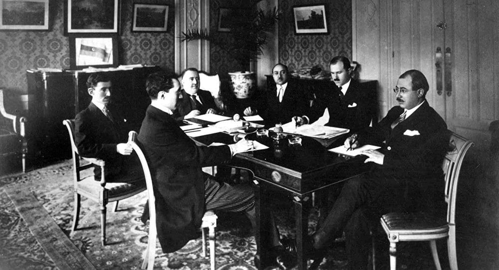 Uspon samopouzdane nacije 1