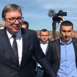 Ko dođe da vidi Vučića "dobija" slobodan dan 2
