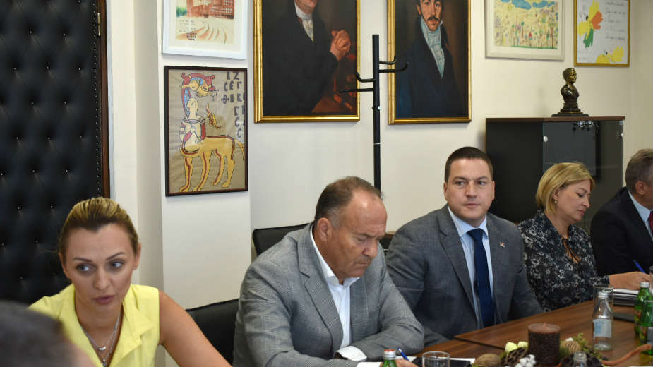 Samo razredne starešine u 9-1 platnoj grupi 1