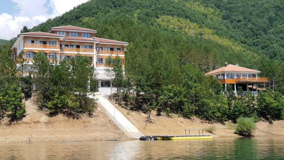 Vučić na Gazivodama otvorio nepostojeći centar 1