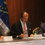 Ustav našminkan evropskim standardima 6