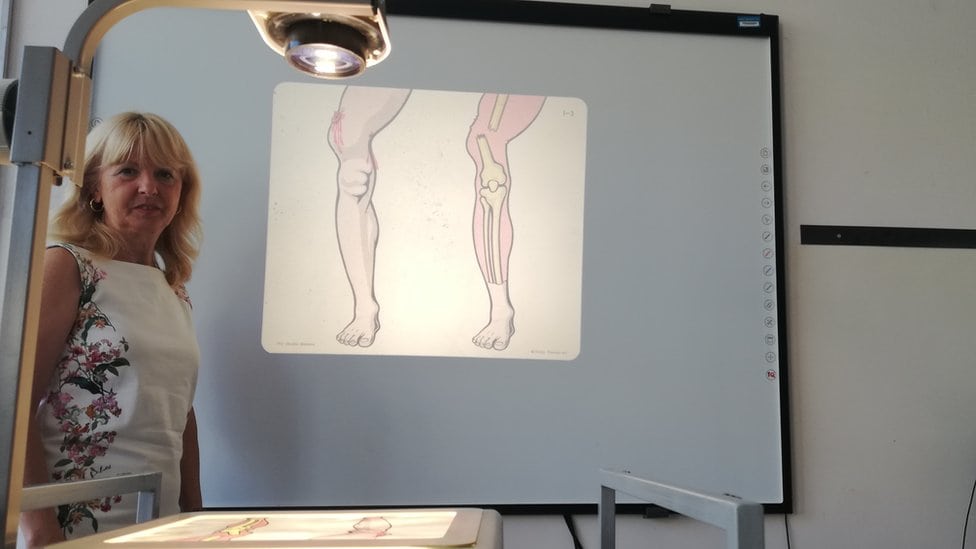 Srednjoškolci u Beogradu zainteresovani za odbranu i zaštitu 3 Kabinet biologije