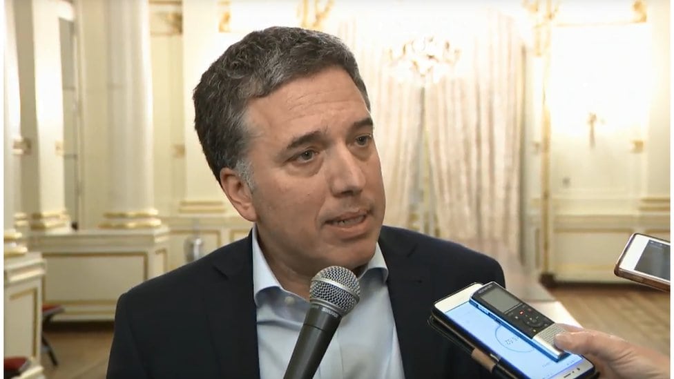 Spasavanje pezosa: Argentina će prepoloviti broj ministarstva 2 Dujovne