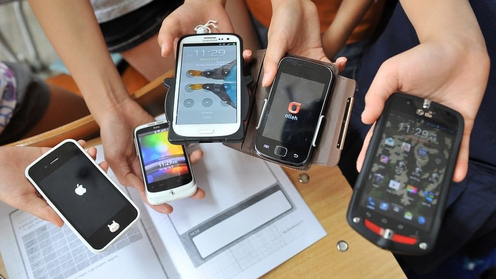 Mogu li srpske škole postati zone bez mobilnih telefona 2 Upotreba telefona u školi