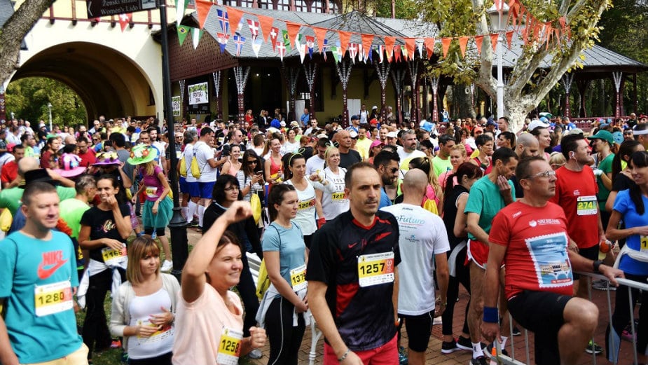 Vinski maraton: Trčalo 700 učesnika iz 14 zemalja 1