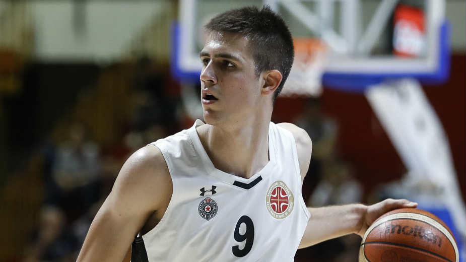 Zvezda i Partizan za prvi trofej u sezoni 1
