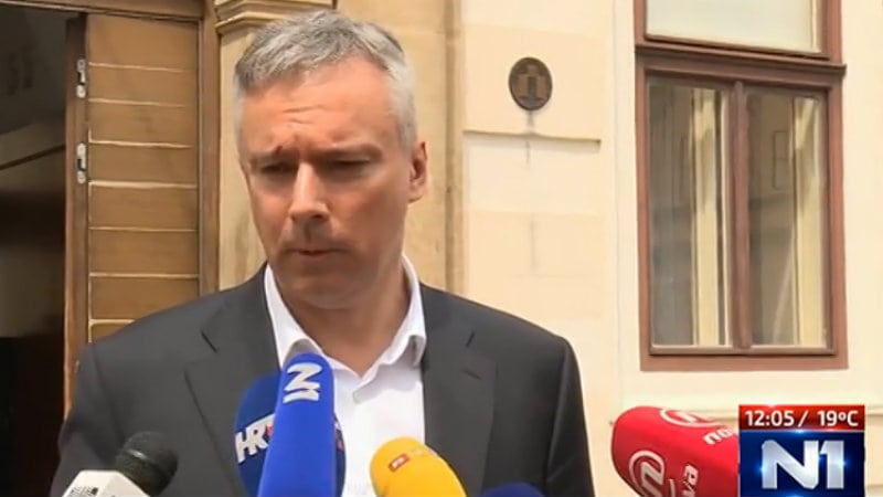Kosor: Hrvatska vlast da oceni Vučićeve izjave o Miloševiću 1