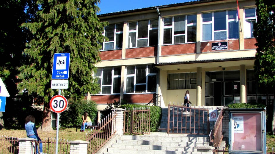 Gimnazijalci i tehničari pod jednom "kapom" 1 Gimnazijalci i tehničari pod jednom "kapom" 1