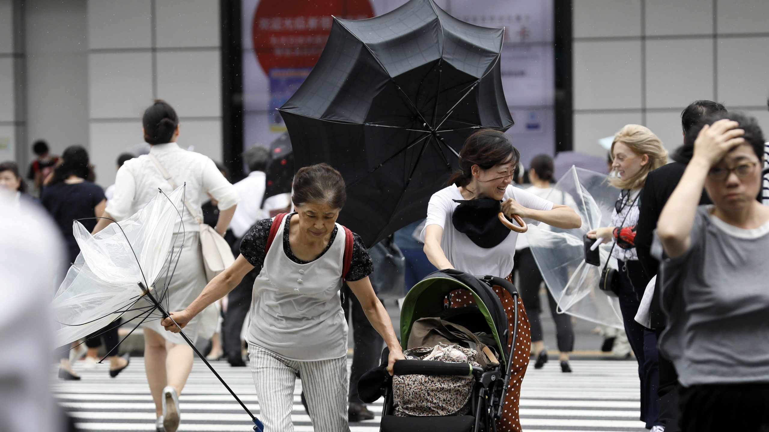 Najmanje deset ljudi stradalo u naletu tajfuna u Japanu 1