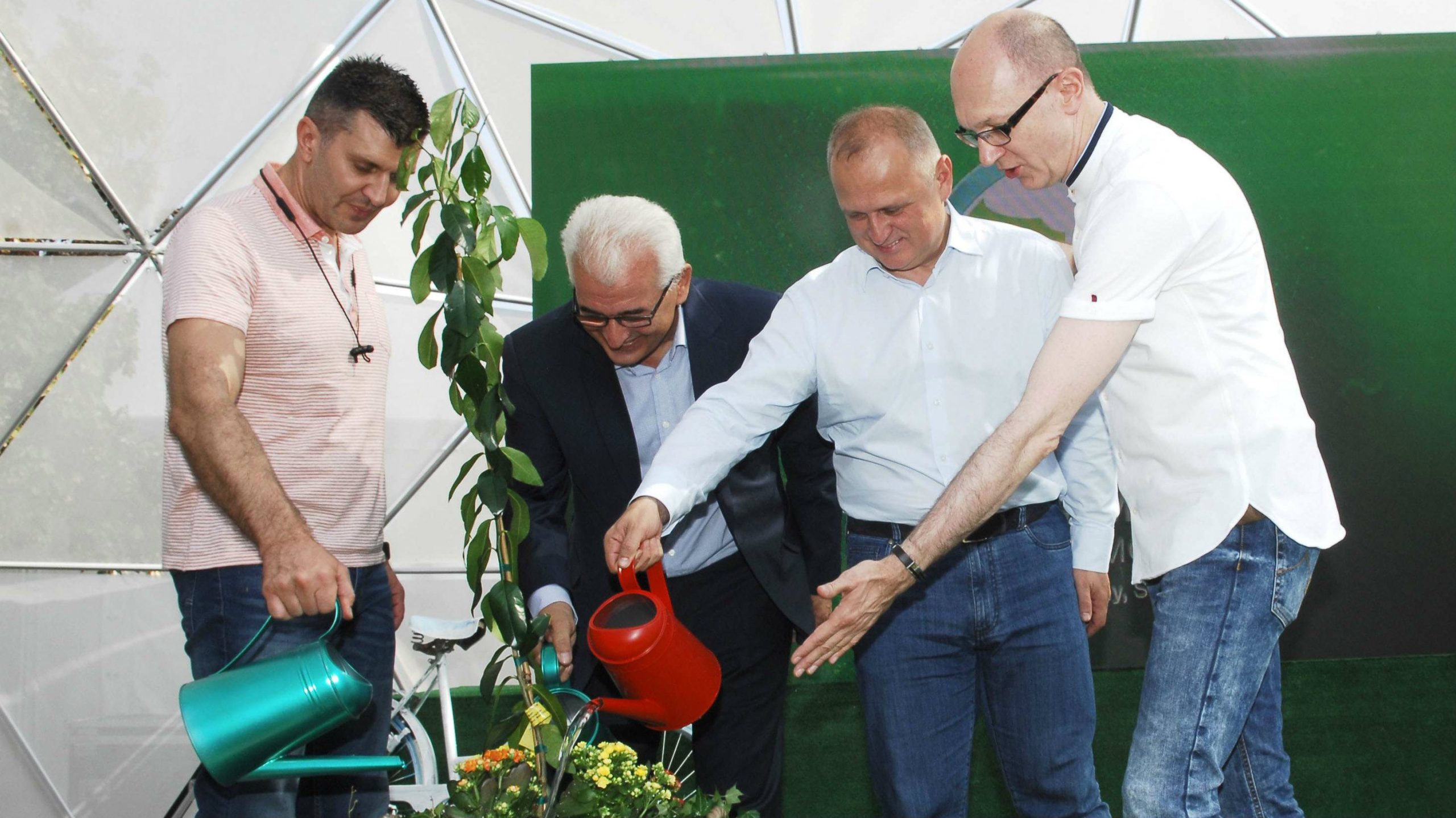 Vesić: U naredne četiri godine još 112 kilometara staza za bicikliste 1