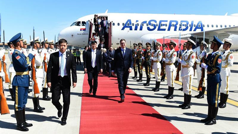 Vučić svečano dočekan u Pekingu 1