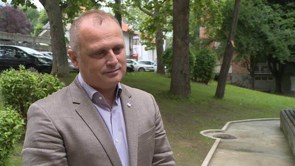 Vučićev "jastreb" iz potkrovlja 1 Vučićev "jastreb" iz potkrovlja 1