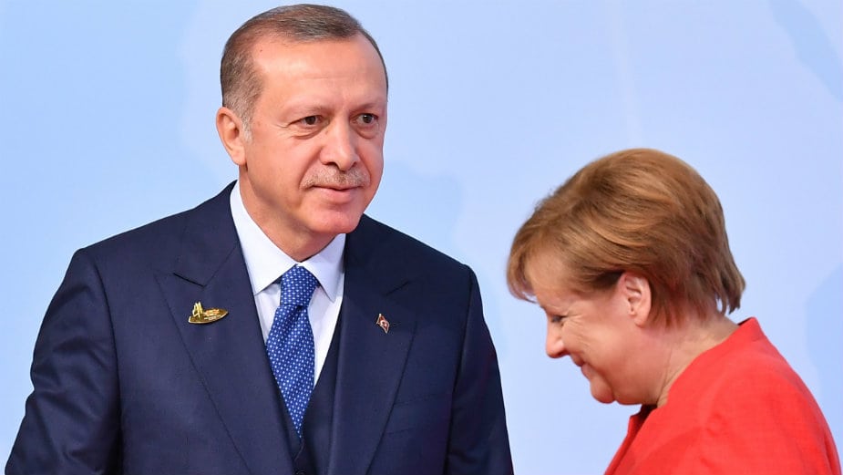 Erdogan razgovarao sa Merkelovom telefonom 1