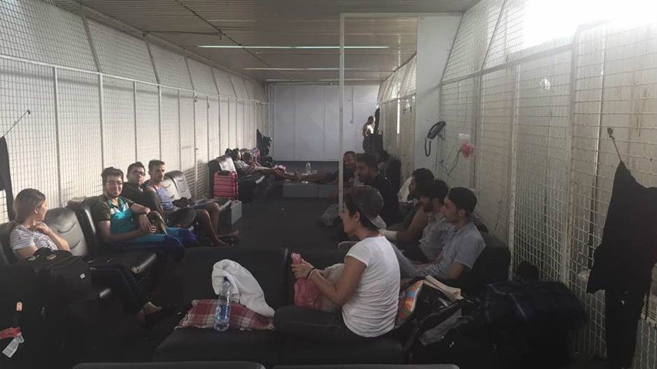 Info park: Migranti iz Irana u pritvoru na aerodromu 1