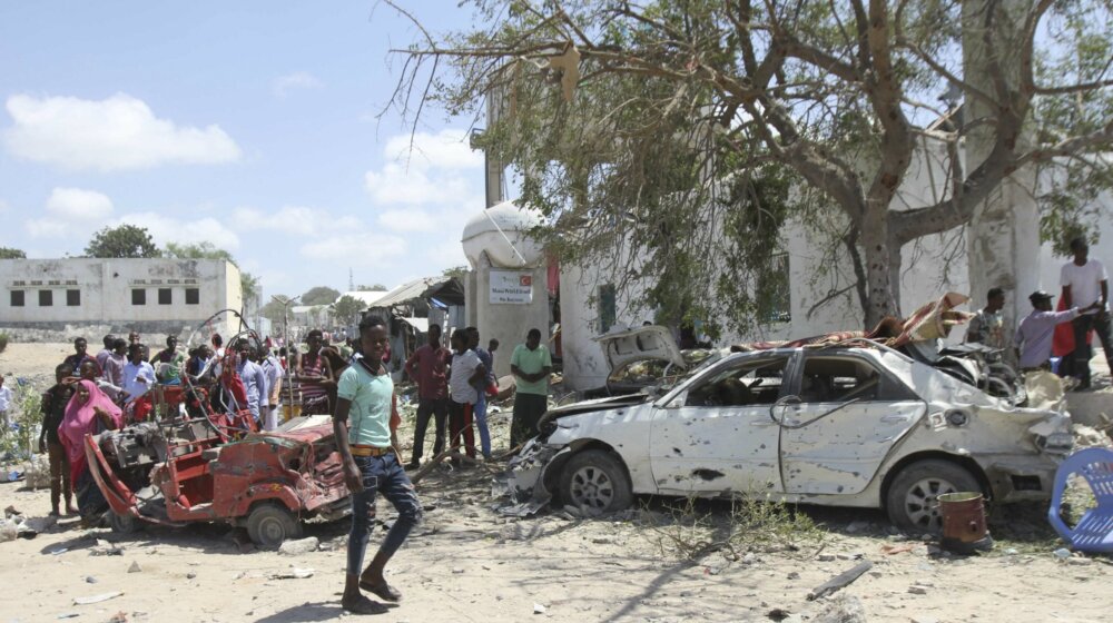 U Somaliji dve "auto-bombe" usmrtile najmanje 35 ljudi 1