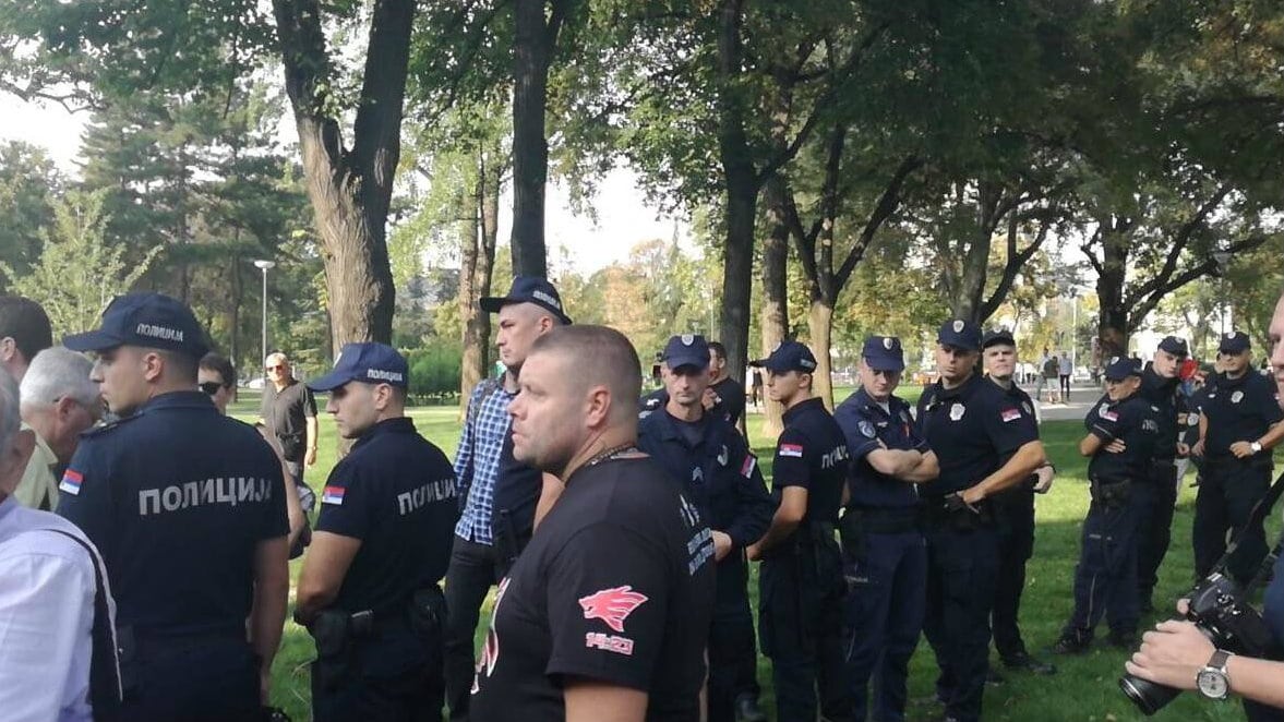 Kordon policije razdvojio pristalice Pokreta 381 od Srpske desnice Miše Vacića 1