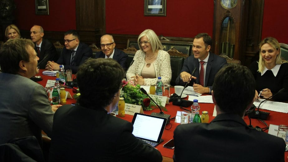 Počeli zvanični razgovori predstavnika Srbije i misije MMF 1